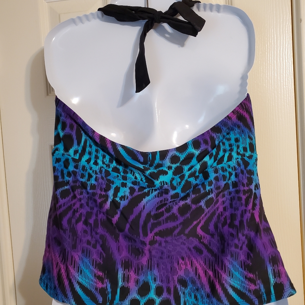 Catalina Halter Swimsuit top - Picture 4 of 10